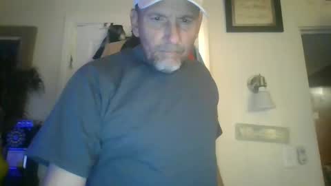 pierce702702 online show from 12-16-24, 07:26