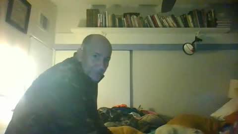pierce702702 online show from 01-04-25, 07:13