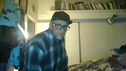 pierce702702 online show from 01-10-25, 11:18