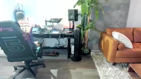 Pierre Fitch online show from 03-02-25, 11:20