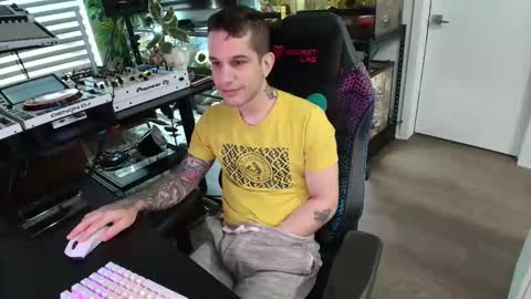 Pierre Fitch online show from 12-21-25, 03:08