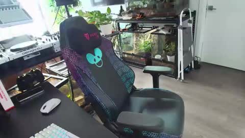 Pierre Fitch online show from 01-05-26, 06:11