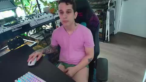 Pierre Fitch online show from 01-10-26, 06:42