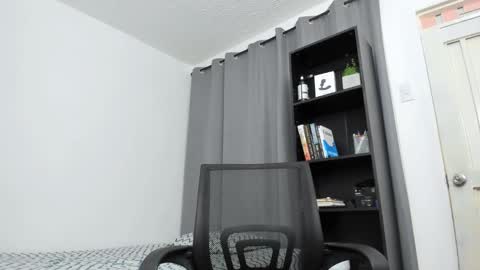 Pierre online show from 03-08-25, 01:25