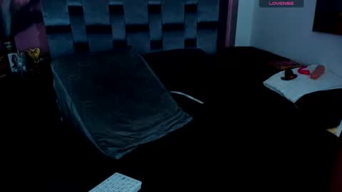 Snapshot of piggy_eddy chatting on 01-15-25, 02:06 Eddy Brock... Its a pleasure to talk to... online show from 01-15-25, 02:06