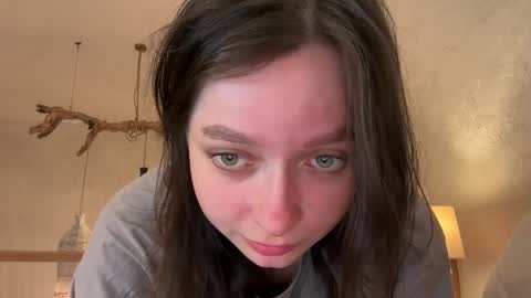 Snapshot of pileacadieri__ chatting on 02-18-25, 11:33 Trisha online show from 02-18-25, 11:33