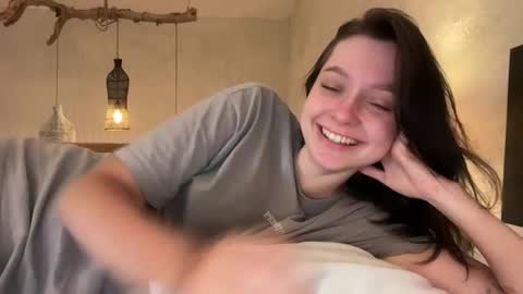 Snapshot of pileacadieri__ chatting on 02-18-25, 02:38 Trisha online show from 02-18-25, 02:38