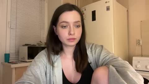 Snapshot of pileacadieri__ chatting on 09-17-25, 03:35 Trisha online show from 09-17-25, 03:35