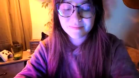Snapshot of pillogoddess chatting on 05-30-26, 06:21 PilloGoddess online show from 05-30-26, 06:21