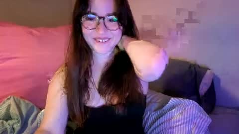 PilloGoddess online show from 07-03-26, 05:03