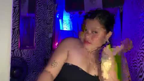 Hot Feb online show from 01-11-26, 12:54