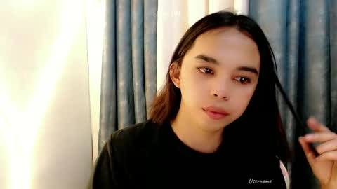 Snapshot of pinay_heart chatting on 04-12-26, 12:10 heart online show from 04-12-26, 12:10