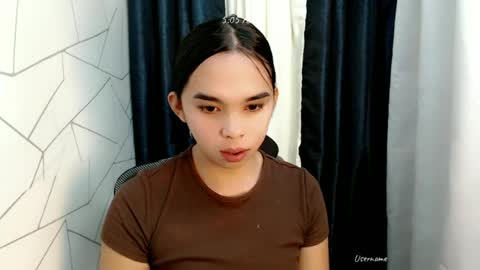 Snapshot of pinay_heart chatting on 06-17-26, 09:05 heart online show from 06-17-26, 09:05