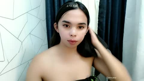 Snapshot of pinay_heart chatting on 06-18-26, 06:45 heart online show from 06-18-26, 06:45