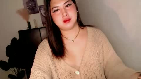 Ivy Morningstar online show from 05-10-26, 01:22