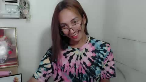 lucyLove online show from 02-06-25, 10:15