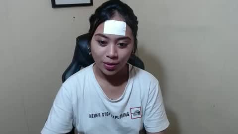 Snapshot of pinay_shinexxx chatting on 04-20-26, 06:05 pinay_shinexxx online show from 04-20-26, 06:05