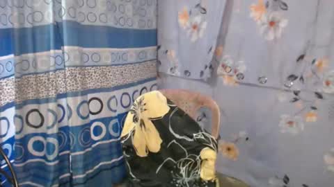 Snapshot of pinay_singlemomxs chatting on 02-14-26, 06:21 pinay_singlemomxs online show from 02-14-26, 06:21