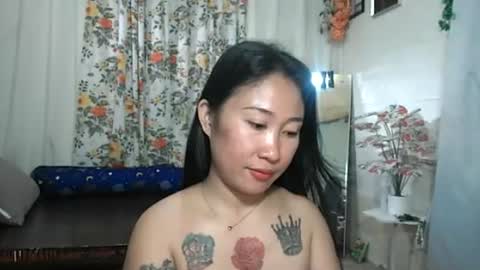 Snapshot of pinayhotty_yumie chatting on 07-11-26, 02:58 yumie online show from 07-11-26, 02:58