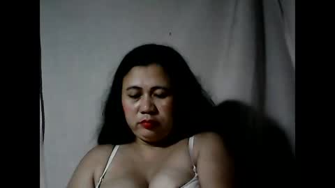 Snapshot of pinaymama12345 chatting on 01-05-25, 01:15 pinaymama12345 online show from 01-05-25, 01:15