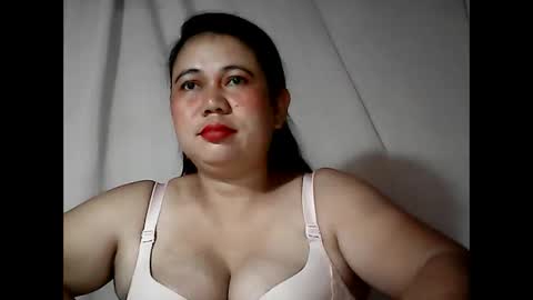 Snapshot of pinaymama12345 chatting on 10-23-25, 11:14 pinaymama12345 online show from 10-23-25, 11:14