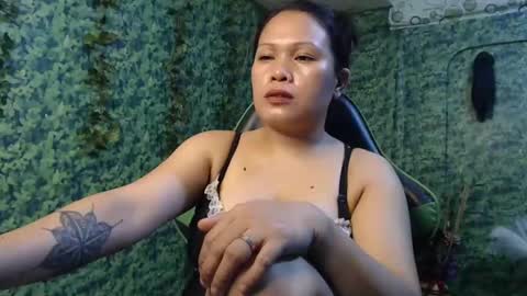 Snapshot of pinaymistress1983 chatting on 03-07-25, 03:29 PnayMistress1983 online show from 03-07-25, 03:29