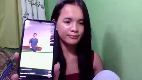 pinaymorena_rhowe online show from 12-19-24, 01:07