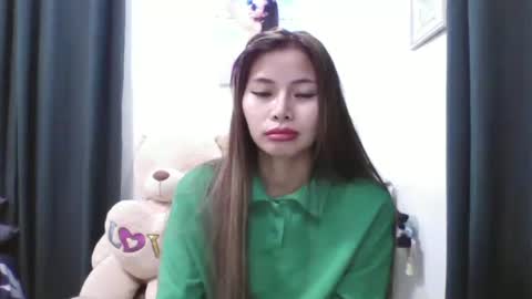 pinaypetite971689 online show from 02-07-25, 02:04
