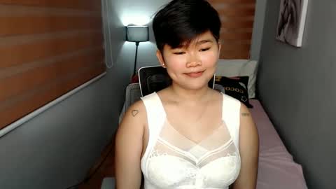 Snapshot of pinayprincesslyn chatting on 01-05-25, 11:04 Lyn the Lesbian online show from 01-05-25, 11:04