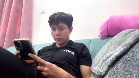 Snapshot of pinayviceversats chatting on 10-23-25, 09:08 trisha online show from 10-23-25, 09:08