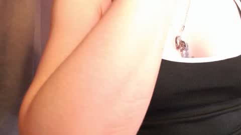       online show from 10-23-25, 07:07