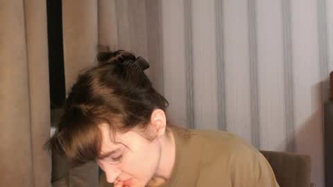       online show from 05-05-26, 05:43