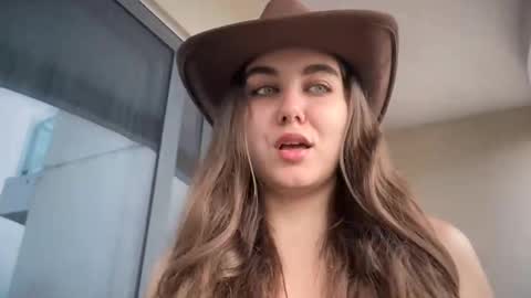 Susie online show from 12-16-25, 02:16