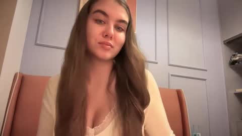 Susie online show from 02-05-26, 09:19