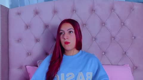 Snapshot of pink_bonnie chatting on 09-17-25, 01:46 pink_bonnie online show from 09-17-25, 01:46