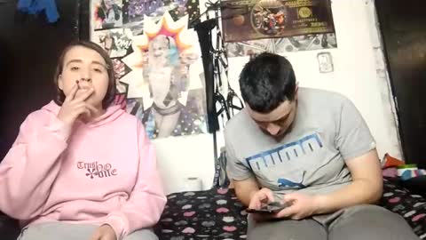 Snapshot of pink_peyton chatting on 12-24-24, 02:01 Pink peyton online show from 12-24-24, 02:01