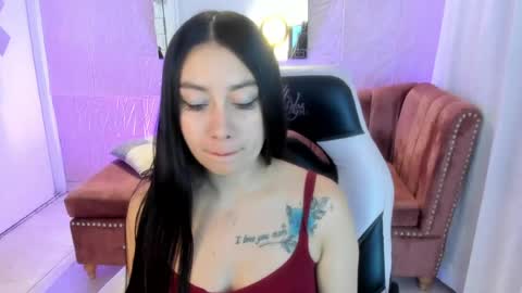 Snapshot of pink_rouse_m chatting on 06-16-26, 01:14 isabella online show from 06-16-26, 01:14