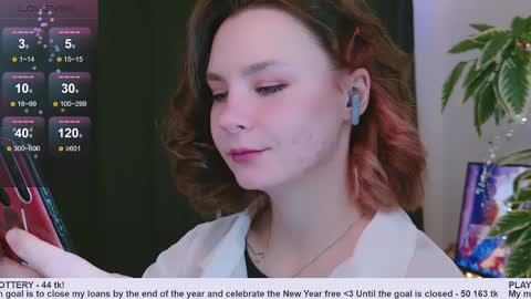 Snapshot of pink_seagull chatting on 12-31-24, 06:46 Eva online show from 12-31-24, 06:46