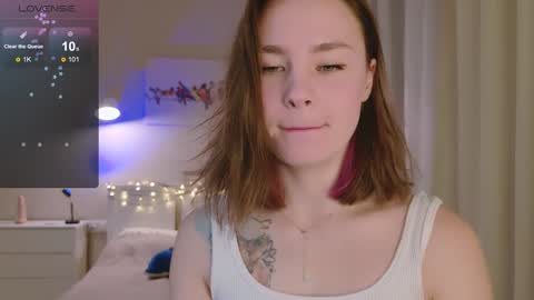 Snapshot of pink_seagull chatting on 01-30-25, 05:17 Eva online show from 01-30-25, 05:17