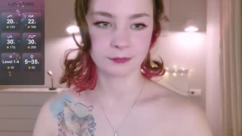 Snapshot of pink_seagull chatting on 03-10-25, 05:29 Eva online show from 03-10-25, 05:29