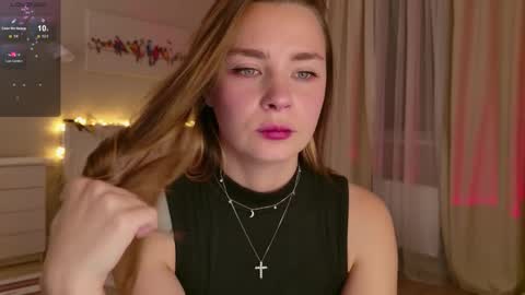 Snapshot of pink_seagull chatting on 10-25-25, 05:30 Eva online show from 10-25-25, 05:30