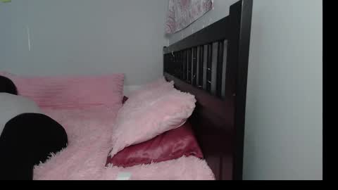 pink_tv online show from 09-30-25, 07:52