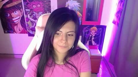 pink_yuii online show from 01-12-25, 12:18