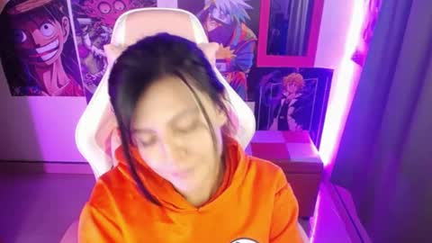 pink_yuii online show from 01-22-25, 05:16