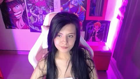 pink_yuii online show from 03-04-25, 11:11