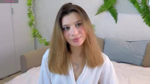 Snapshot of pinkadele chatting on 03-17-26, 08:06 Adele online show from 03-17-26, 08:06