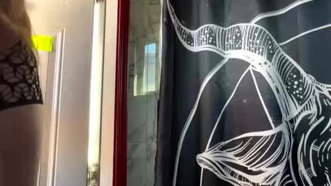 Snapshot of pinkcandi333 chatting on 02-16-26, 08:27 pinkcandi333 online show from 02-16-26, 08:27