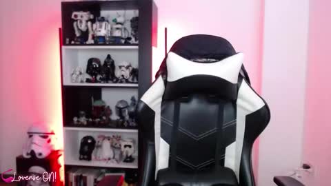 Emily online show from 10-21-25, 07:36