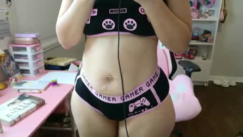 pinkcheetodomain online show from 02-19-25, 02:12