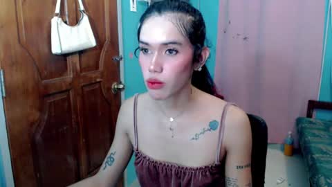 Snapshot of pinke_princesx1 chatting on 06-19-26, 04:39 Cherry online show from 06-19-26, 04:39